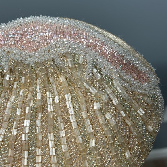 Vintage no brand beaded ivory pink zipper closure small/ mini bag 7.5 x 6” - Picture 11 of 14